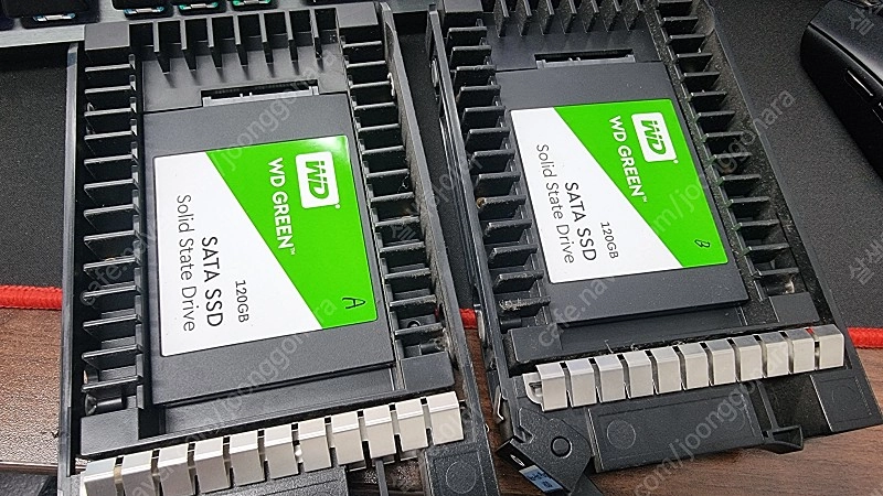 HP ML110 G7 / Xeon E31220, 8G, SSD 120G 2개, HDD 250G 2개, 모니터 포함 이미지