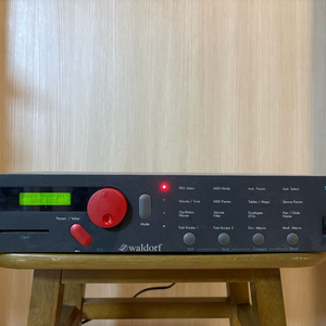 [월도프] Waldorf Microwave Rev.A 빈티지 신디사이저 랙 이미지