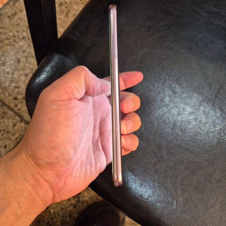 LG V30 이미지