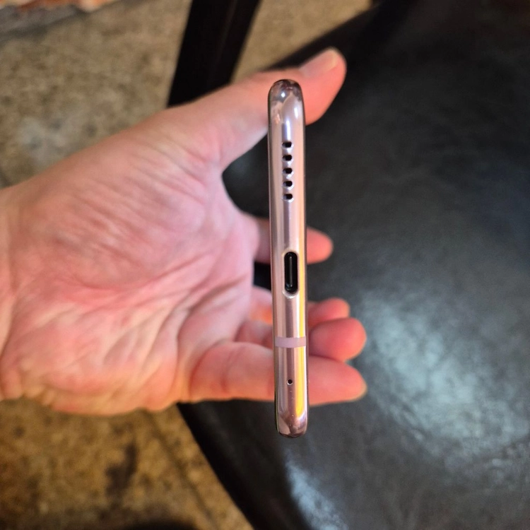 LG V30 이미지