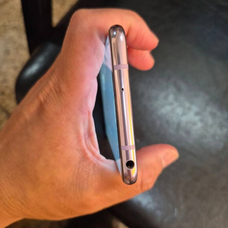LG V30 이미지