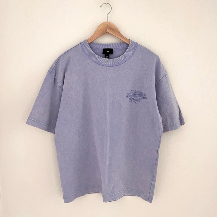 H&M 워싱 그래픽 반팔티 이미지