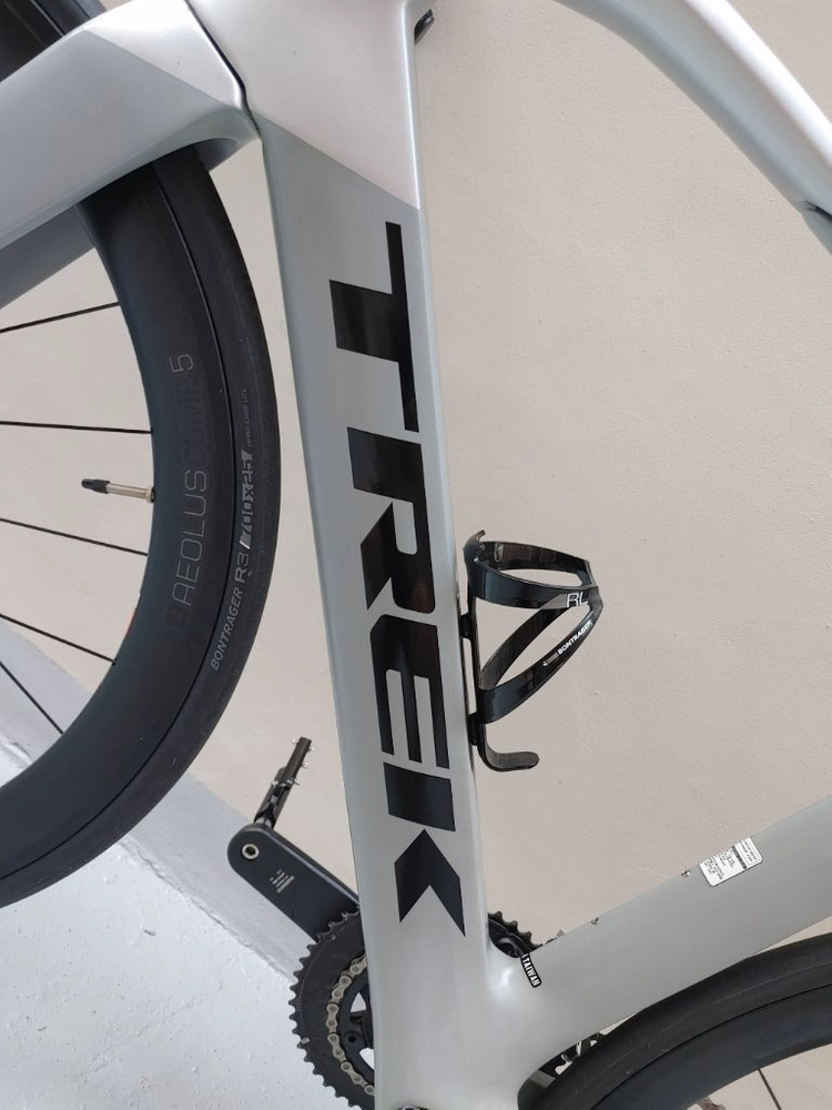 상태S급 19년 트렉 마돈 Madone SLR 6 Disc 카본 로드자전거 58사이즈 판매합니다. 이미지