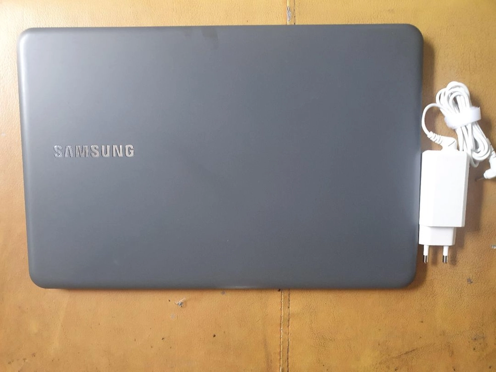 삼성전자 노트북5 NT550EAA-K78G i7-8550U 8G 256G 이미지