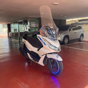 pcx125 23년식 3.2만Km 풀튜닝차량 저렴하게 판매합니다. 이미지
