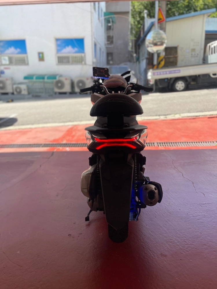 pcx125 23년식 3.2만Km 풀튜닝차량 저렴하게 판매합니다. 이미지
