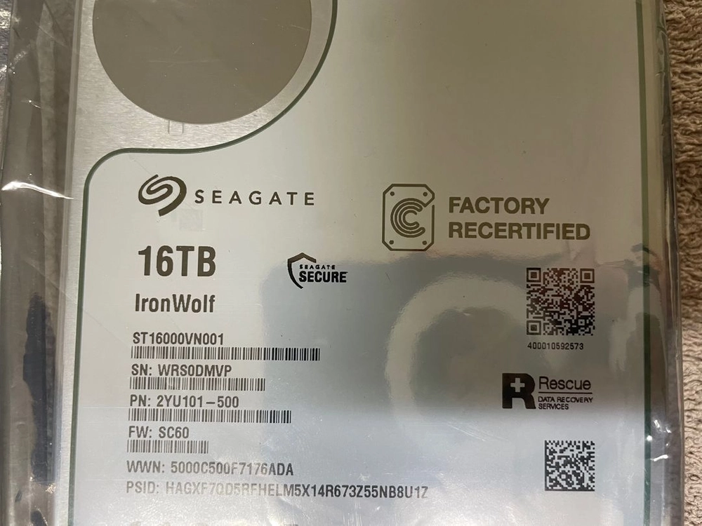 리퍼 미개봉 / 씨게이트 하드디스크 아이언울프 / 16TB / SATA (PC,NAS 호환) 이미지