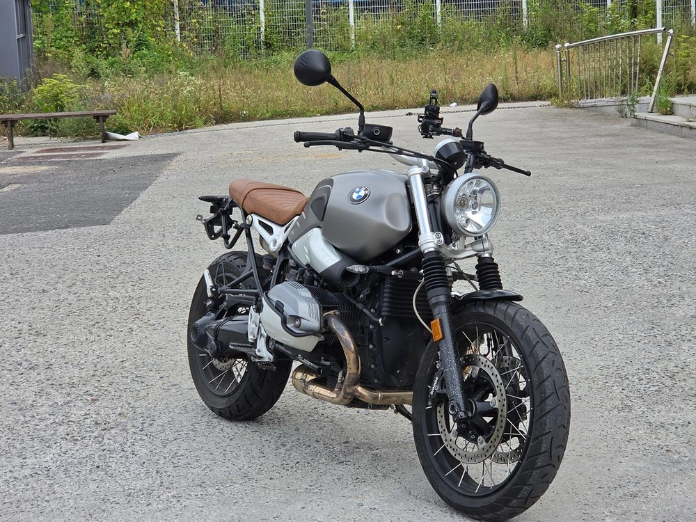 BMW알나인티스크램블러/18년식/1만키로/950만원 이미지