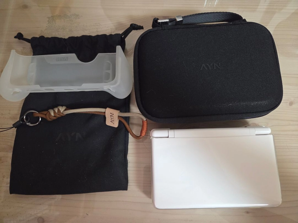 AYN Thor Pro Max ITB 화이트 - 안심되는 중고거래