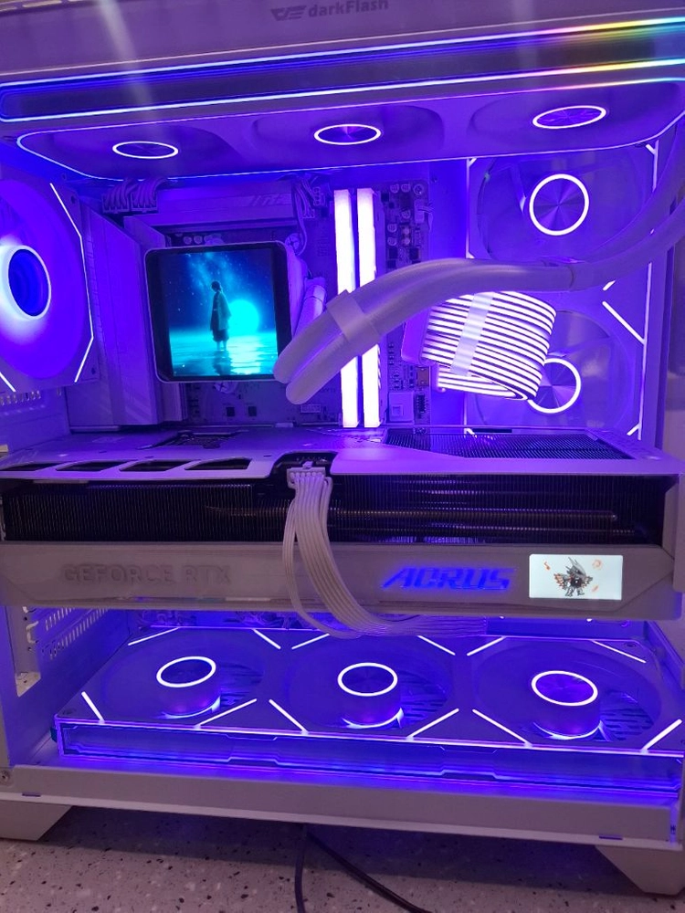 9800x3d , 64g ,2tb, 5080 aorus 게이밍PC 본체 - 안심되는 중고거래