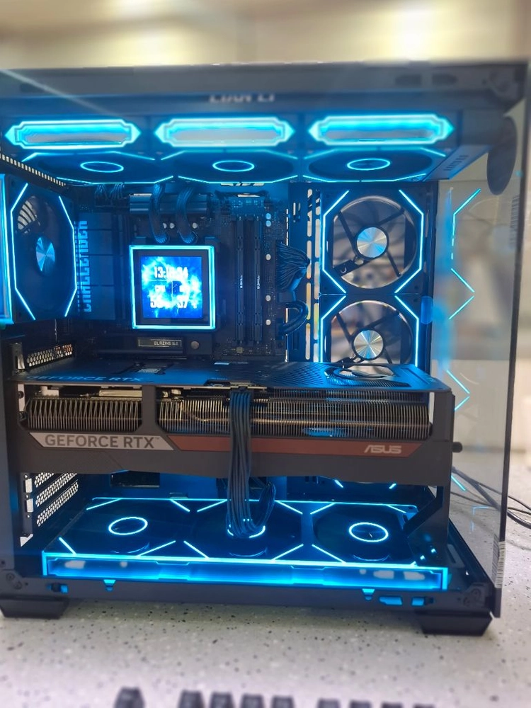 9800x3d , 64g , 2TB , 5080 NOCTUA 본체 이미지