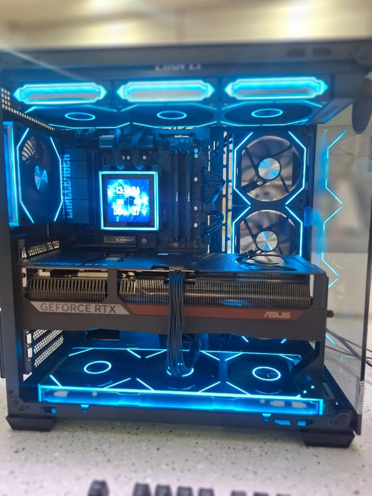 9800x3d , 64g , 2TB , 5080 NOCTUA 본체 이미지
