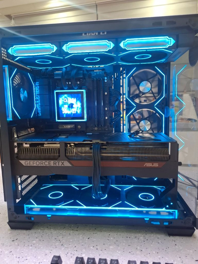 9800x3d , 64g , 2TB , 5080 NOCTUA 본체 이미지