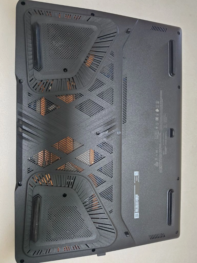고사양 게이밍 노트북 MSI 크로스헤어 A17 HX D8WFKG (32GB / 1TB / RTX5060) 팝니다 이미지