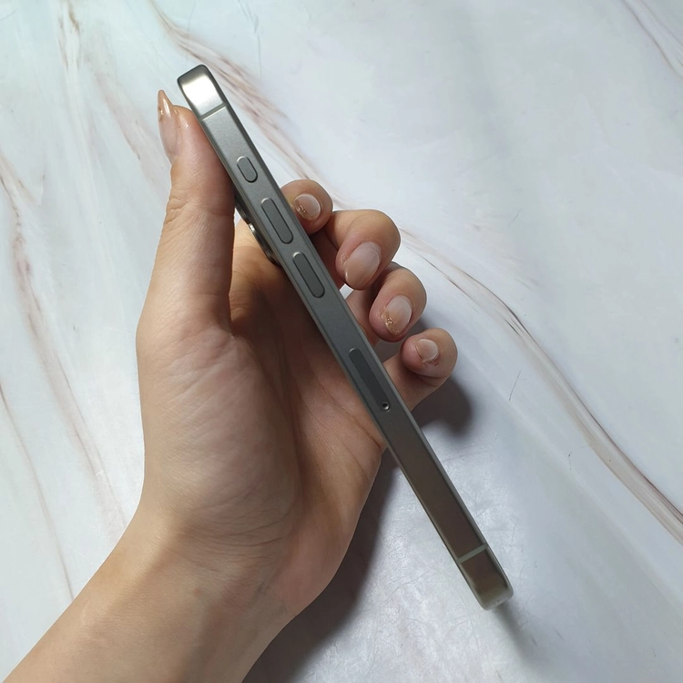 아이폰15프로 네추럴티타늄 256G A급 판매합니다 이미지