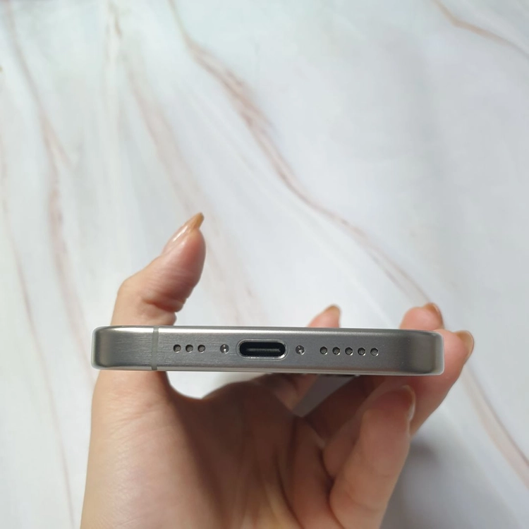 아이폰15프로 네추럴티타늄 256G A급 판매합니다 이미지