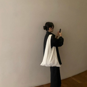 하우투러브미 샬럿 플리츠백 에코백 이미지