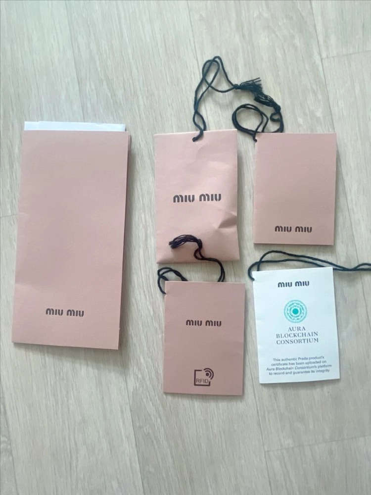 미우미우 연청 데님 크롭 셔츠 38 이미지