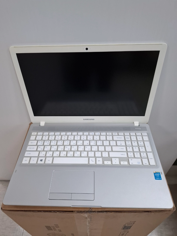 [삼성전자] 노트북 NT500R5H L54S (중고) 판매합니다. 이미지