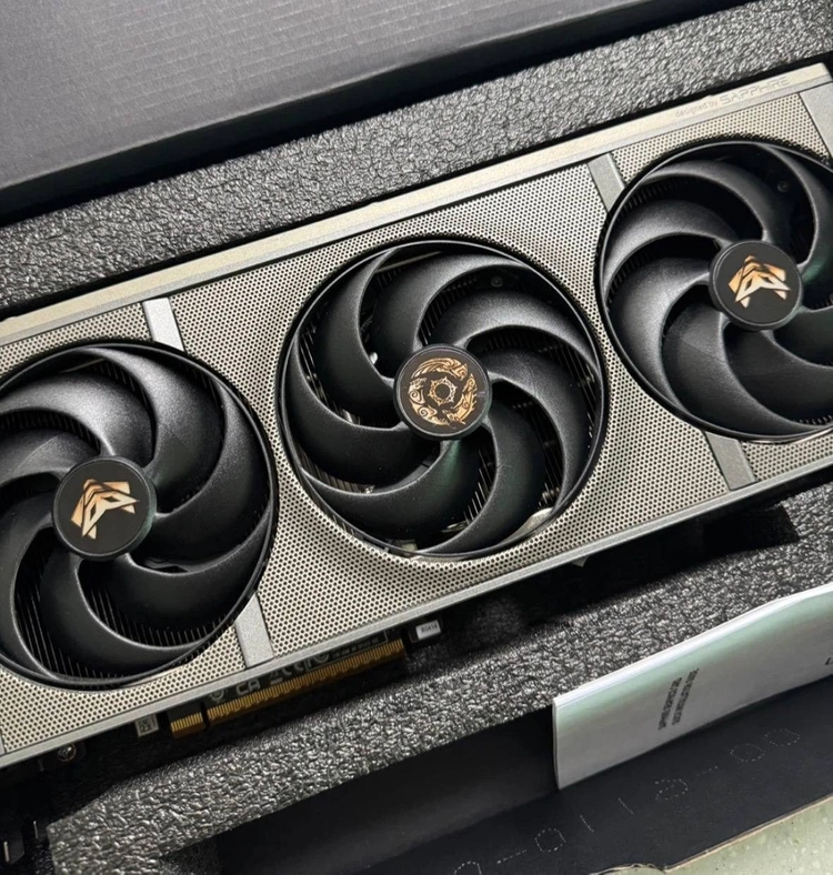 사파이어 RX 9070xt 니트로+ 그래픽카드 - 안심되는 중고거래
