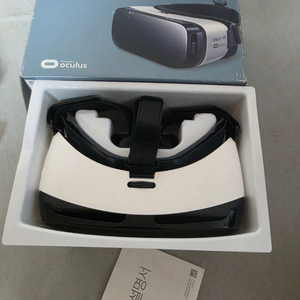 삼성 Gear VR 프로스트 화이트 SM-R322 이미지