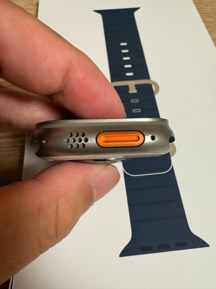 애플워치 울트라 2 49mm 티타늄 블루 오션 밴드 이미지