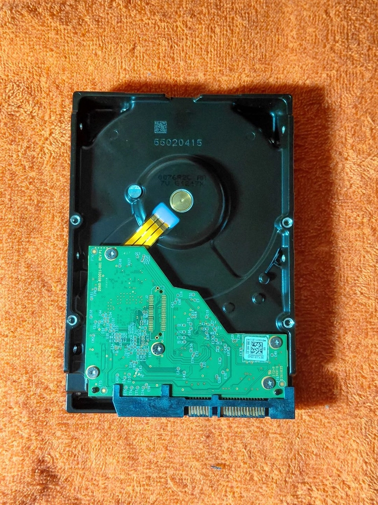 WD Blue HDD 4TB 5400/256M 2919시간 이미지
