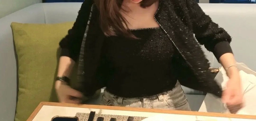 maje 마쥬 블랙 트위드 자켓 이미지