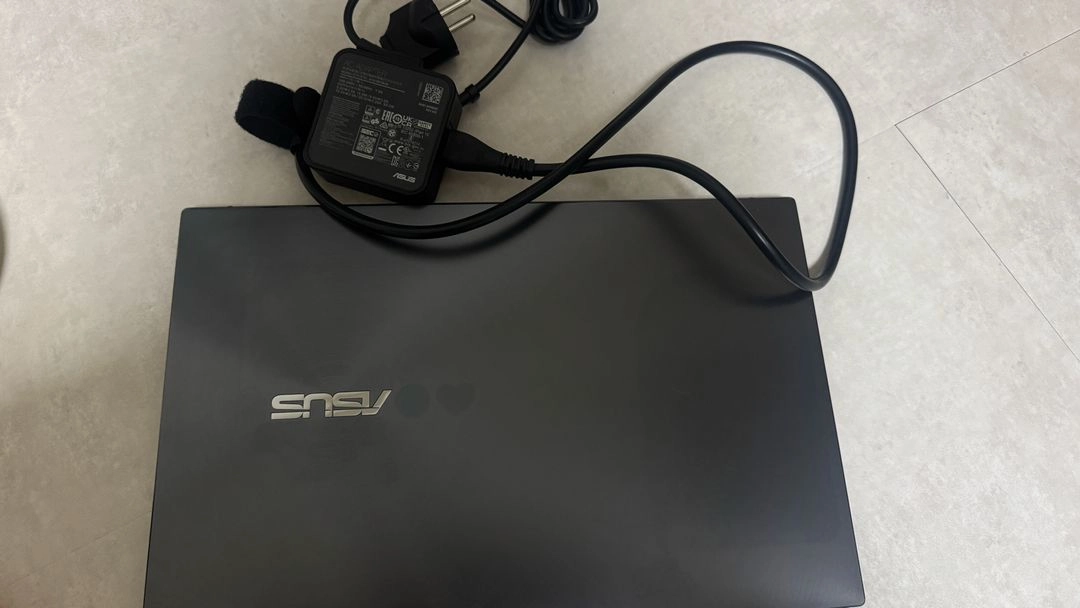 ASUS ZENBOOK14(아수스 젠북14) UX425E 이미지