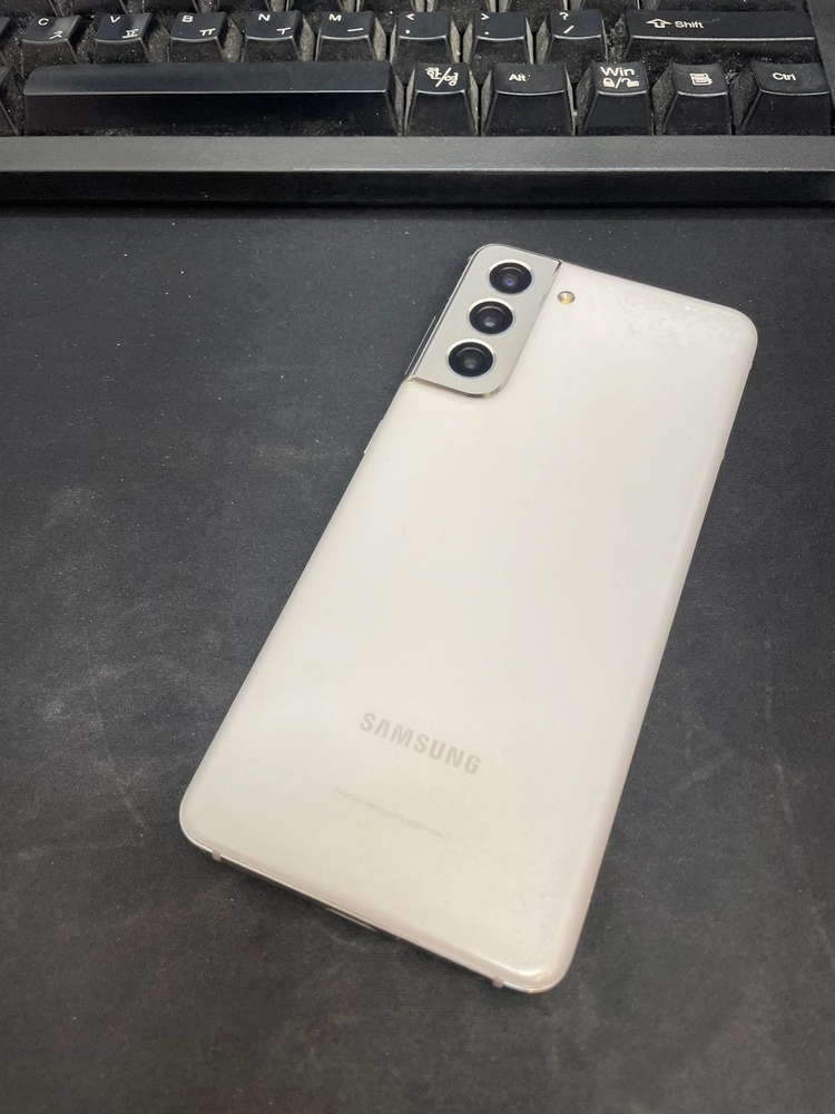 갤럭시S21 화이트 256GB 상태좋은 중고22만1000원팝니다 이미지