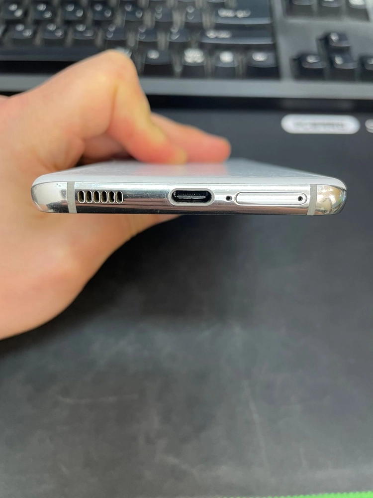 갤럭시S21 화이트 256GB 상태좋은 중고22만1000원팝니다 이미지
