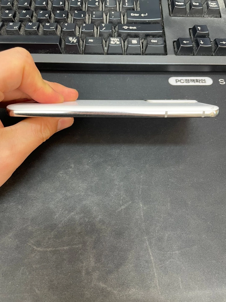 갤럭시S21 화이트 256GB 상태좋은 중고22만1000원팝니다 이미지