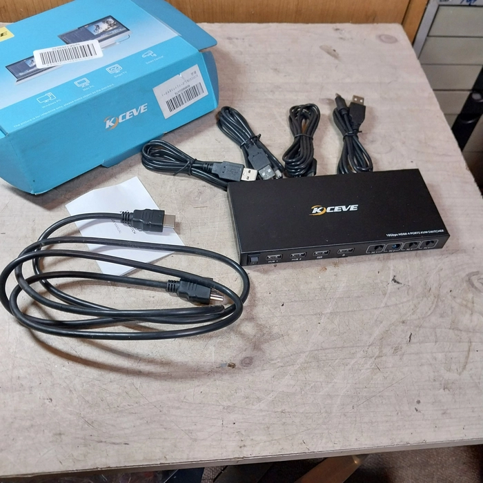 신품급 케이시브 4포트 HDMI KVM 스위치 이미지