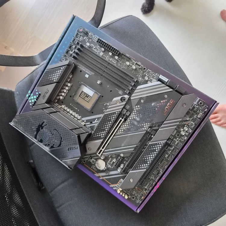 i7 12700k + z690 엣지 세트로 판매합니다 이미지
