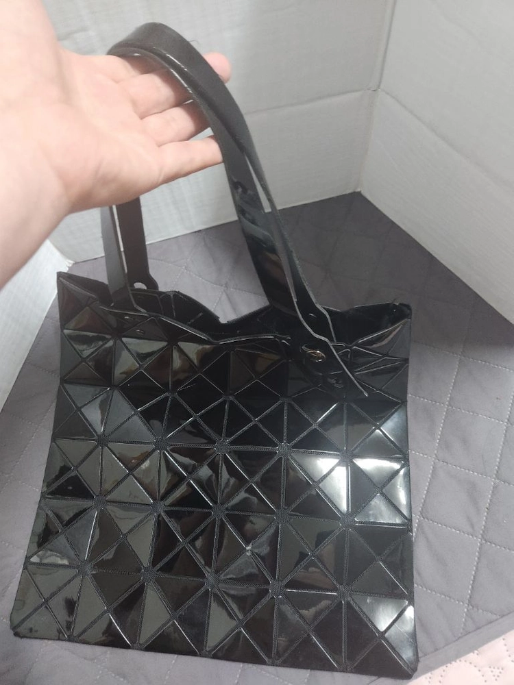 삼각형 패턴 토트백 바오바오 이미지