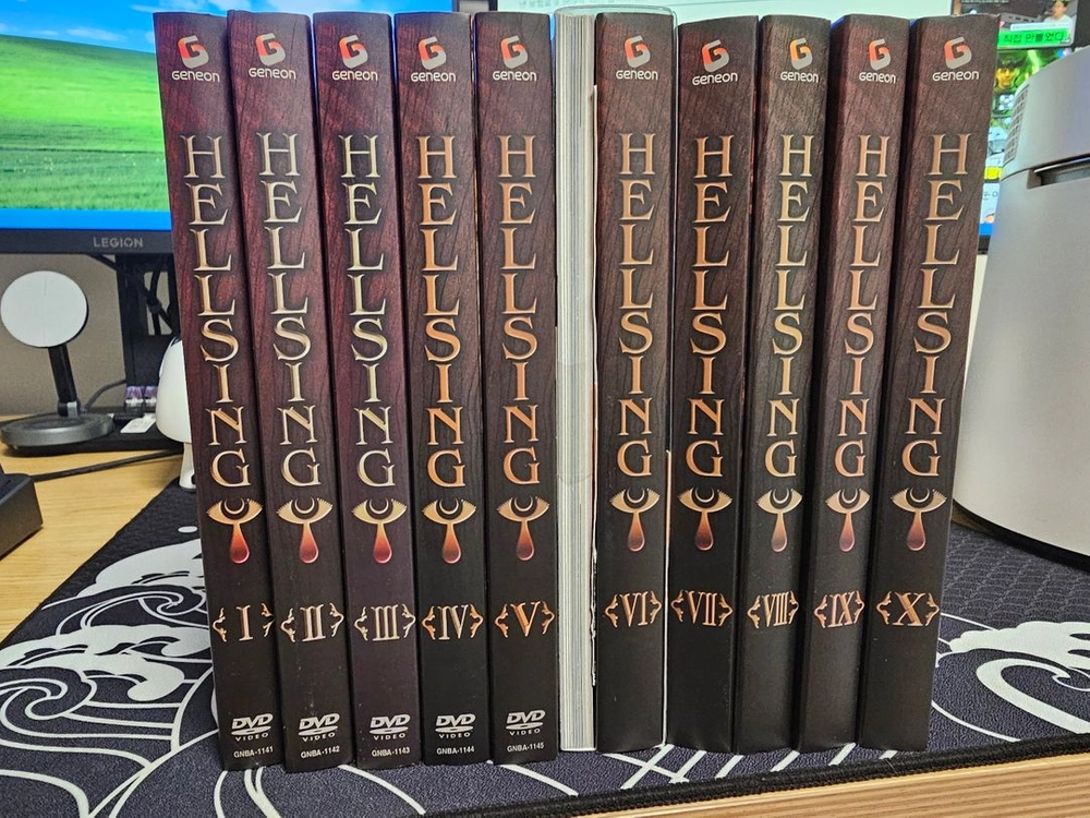 헬싱(HELLSING) OVA 일본 정발 DVD 초회 한정판 + 특전,아트북3권 - 안심되는 중고거래
