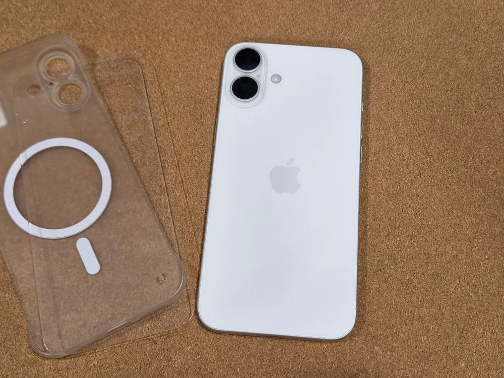 애플 아이폰 16 플러스 256GB 화이트 이미지