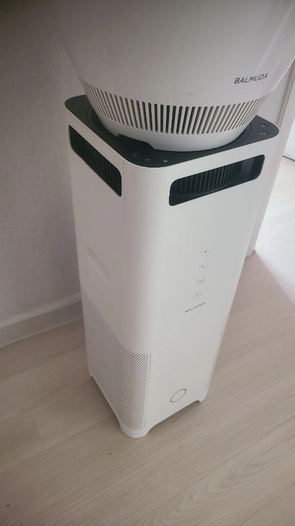 발뮤다 에어엔진 공기청정기 + 가습기 이미지