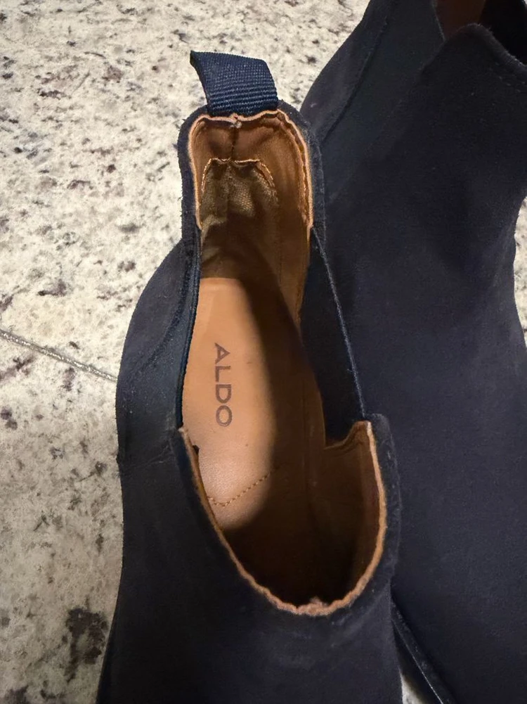 ALDO 알도 앵글부츠 네이비 스웨이드 이미지