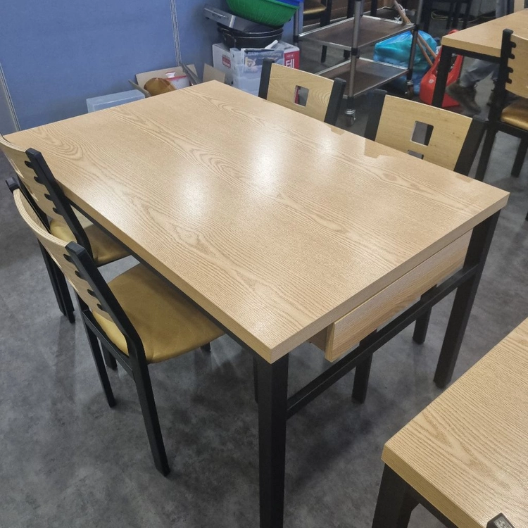 식당 4인용 식탁의자세트 이미지
