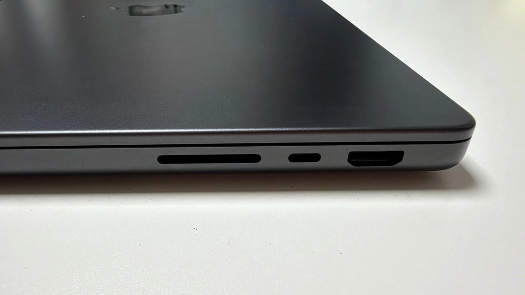 맥북프로 m5 14인치 10코어 1tb 16gb 판매합니다 이미지