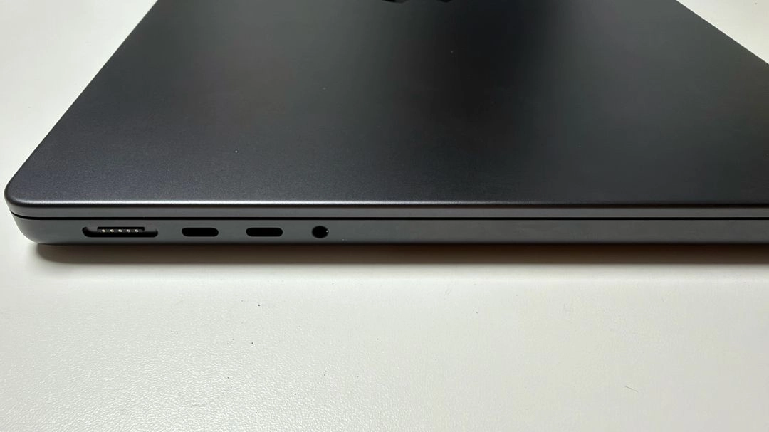 맥북프로 m5 14인치 10코어 1tb 16gb 판매합니다 이미지