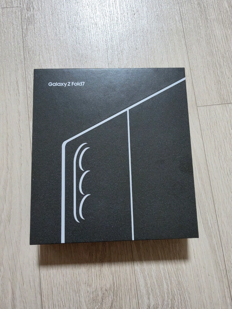 갤럭시 폴드7 실버쉐도우 256GB 팝니다. KT 정상해지완료 팝니다. - 안심되는 중고거래