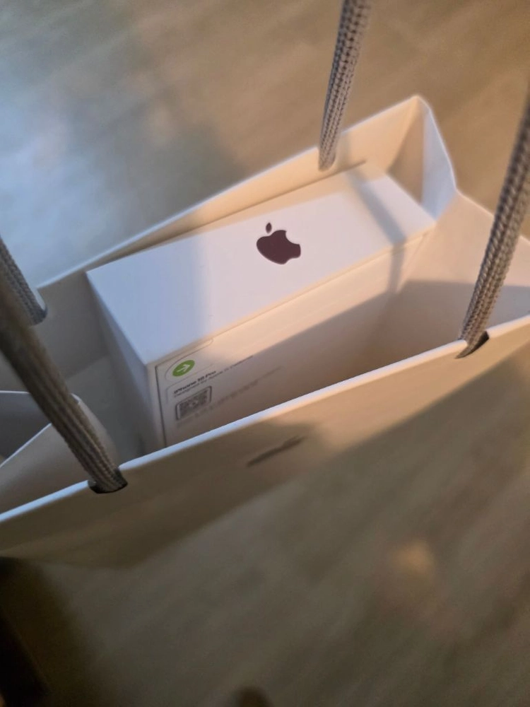 아이폰 18 프로 256GB 버건디 이미지