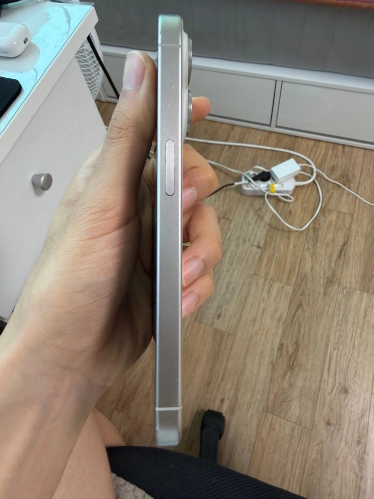 제목: 아이폰 15 프로 실버 128GB 무기스 무하자 S급 (배터리 87% / 단품) 이미지