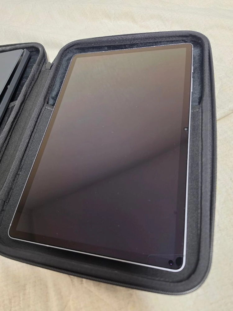 갤럭시 탭 S10+ Wi-Fi 문스톤그레이 512GB (SM-X820NZAEKOO) + 삼성 정품 키보드 북커버 이미지