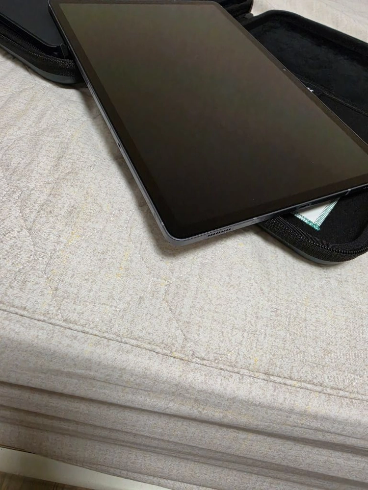 갤럭시 탭 S10+ Wi-Fi 문스톤그레이 512GB (SM-X820NZAEKOO) + 삼성 정품 키보드 북커버 이미지