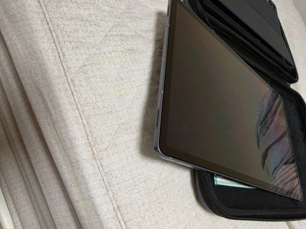 갤럭시 탭 S10+ Wi-Fi 문스톤그레이 512GB (SM-X820NZAEKOO) + 삼성 정품 키보드 북커버 이미지