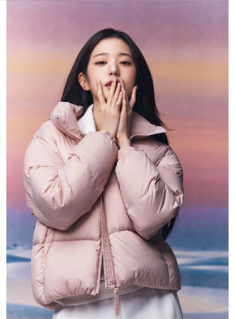 아이더 여성 구스다운 패딩 카키색 이미지