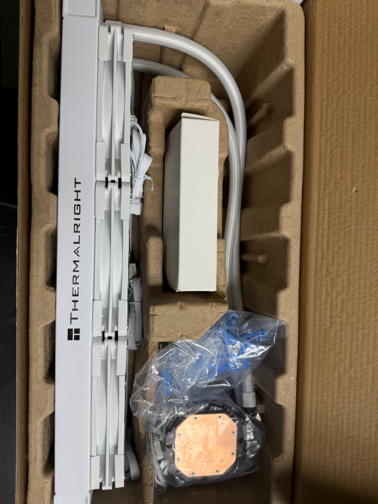 써멀라이트Thermalright FROZEN HORIZON 360 WHITE ARGB 수랭쿨러 이미지